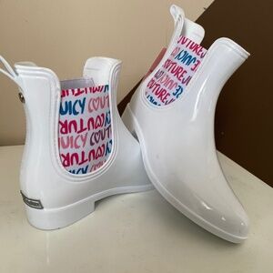 Juicy Couture rsin booties size 7 new